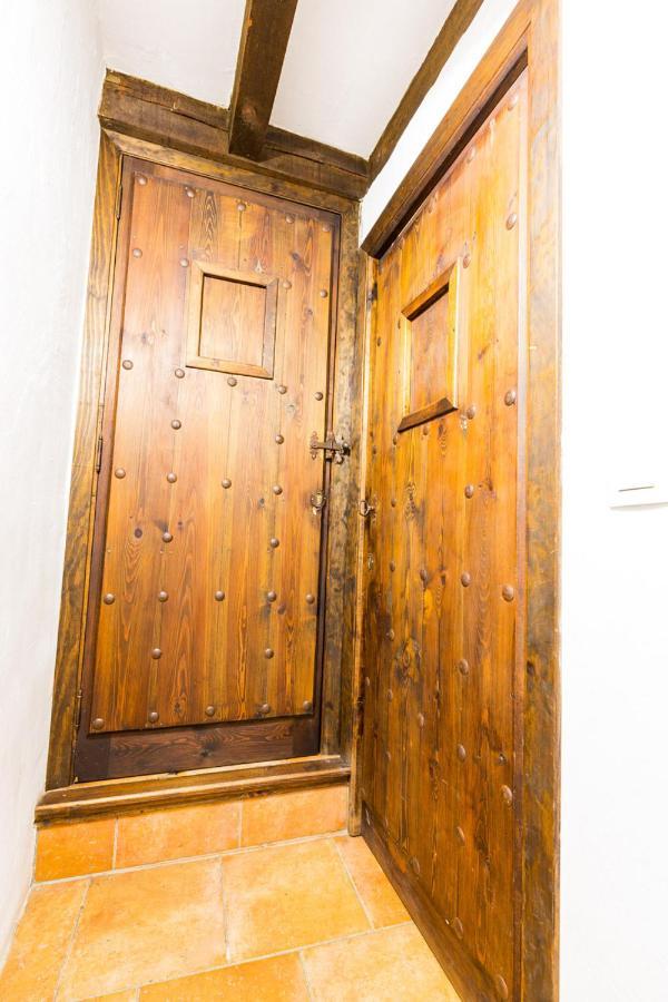 La Casa De Los Soportales Chinchón Buitenkant foto